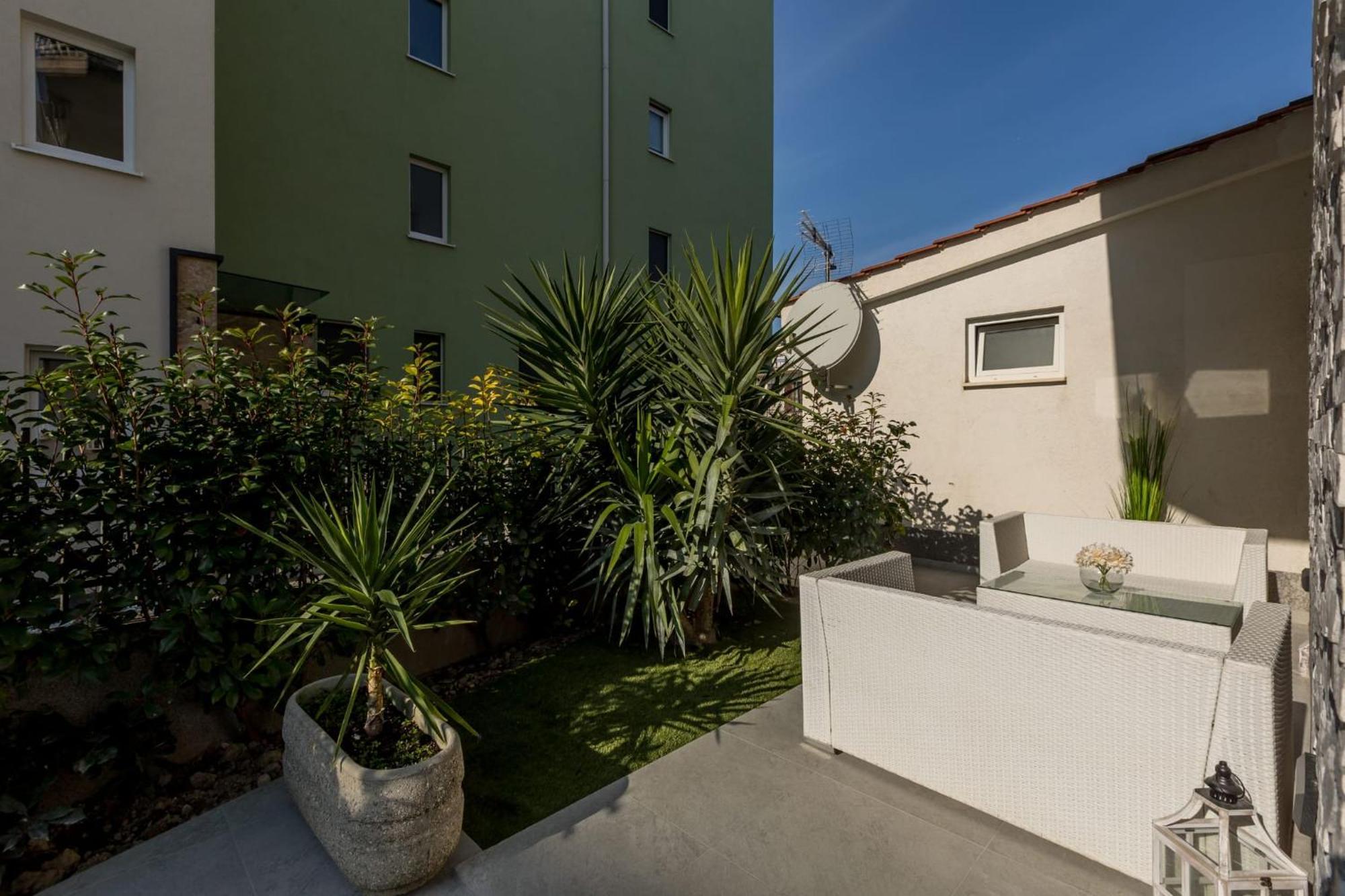 Holiday Apartments Stobrec 2 Split Exterior photo